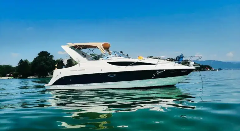Bayliner 285 Charter Cannes | Motorboat Rental With Captain