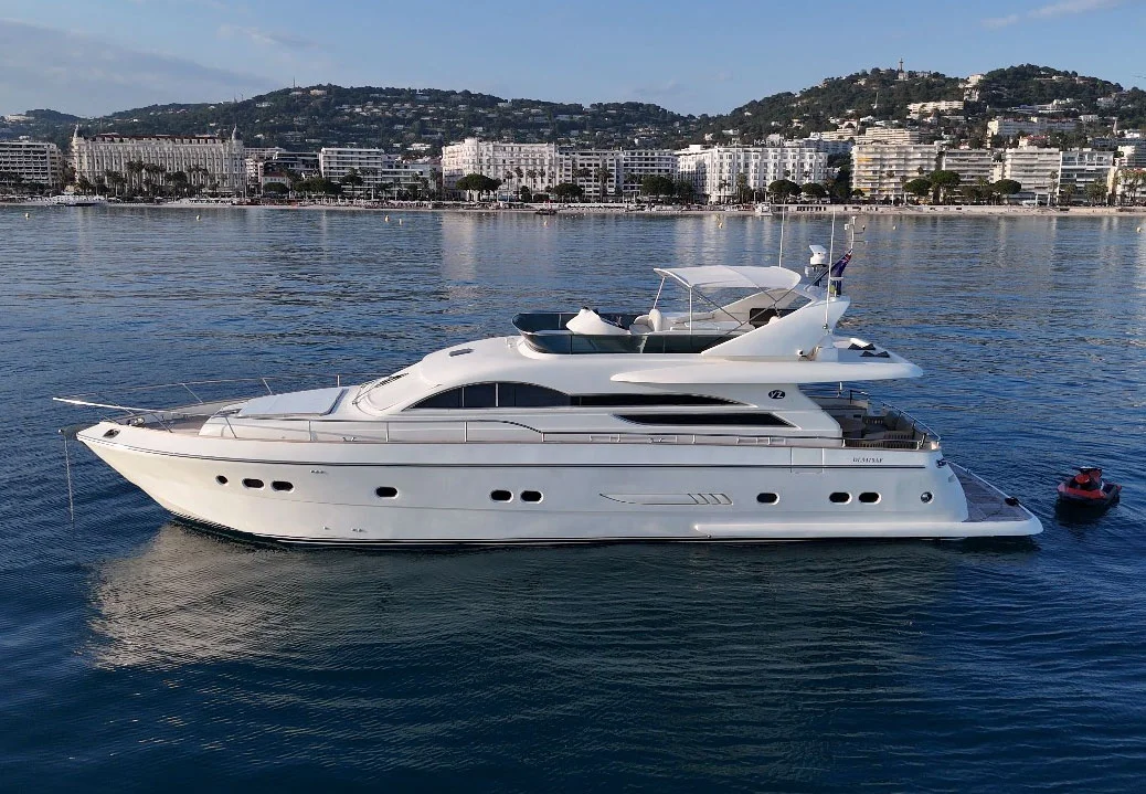 VZ 68 Yacht Charter French Riviera | Captain Included
